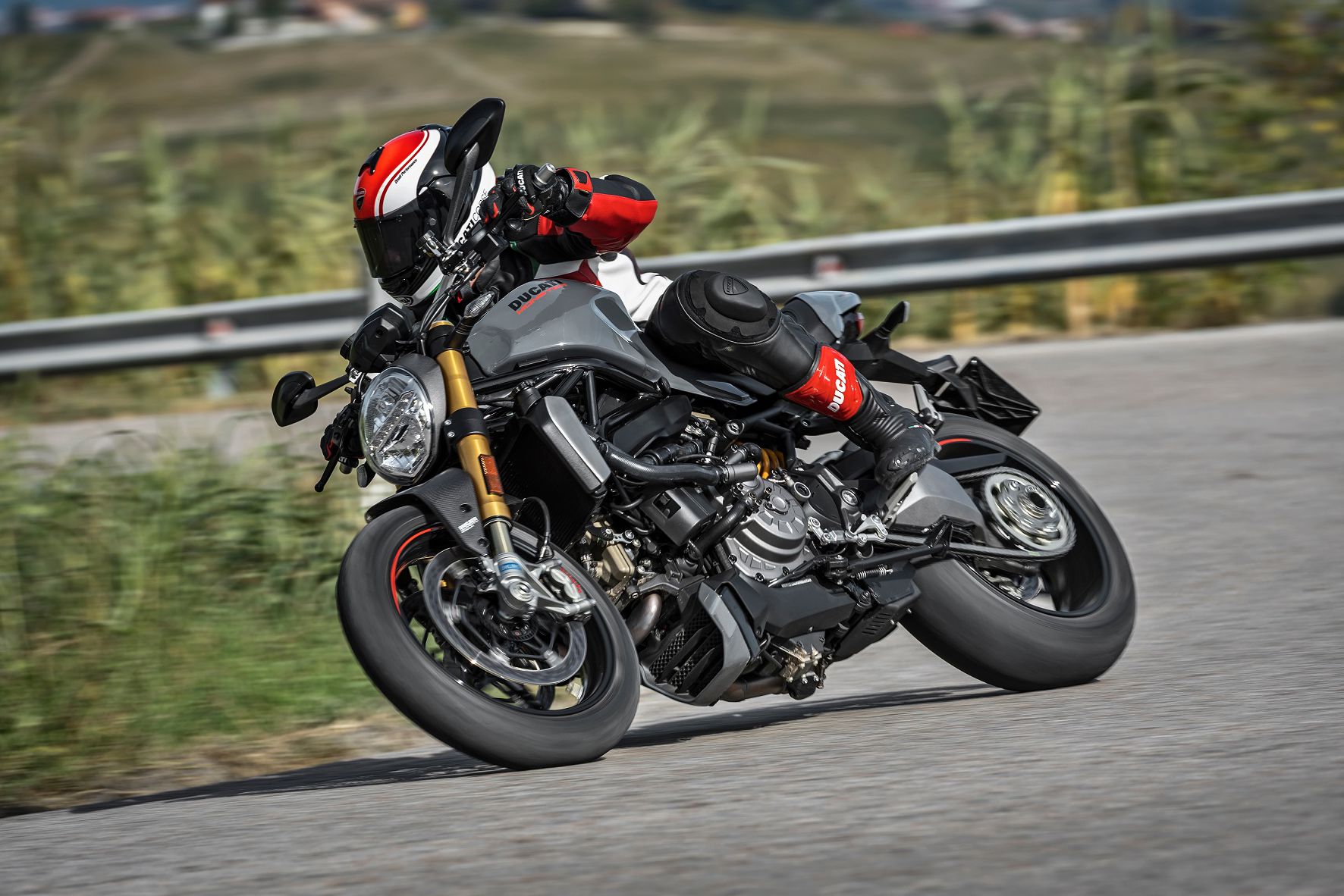 Ducati monster best sale 1200s grey